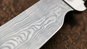 The Science of Damascus Steel: Unlocking the Secrets Behind Iridescent Knife Durability and Performance
